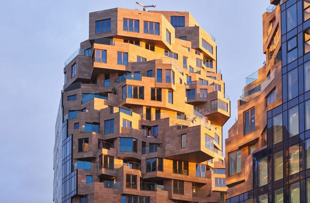 a building with many windows